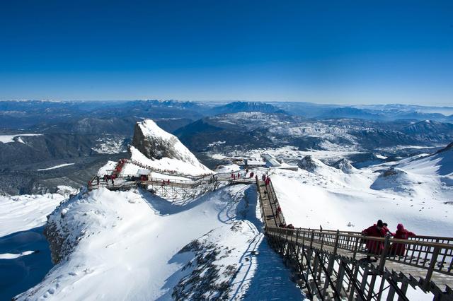 澳門正版圖庫管澳門管家婆24碼家婆,游客被困玉龍雪山山頂 景區(qū)回應(yīng)