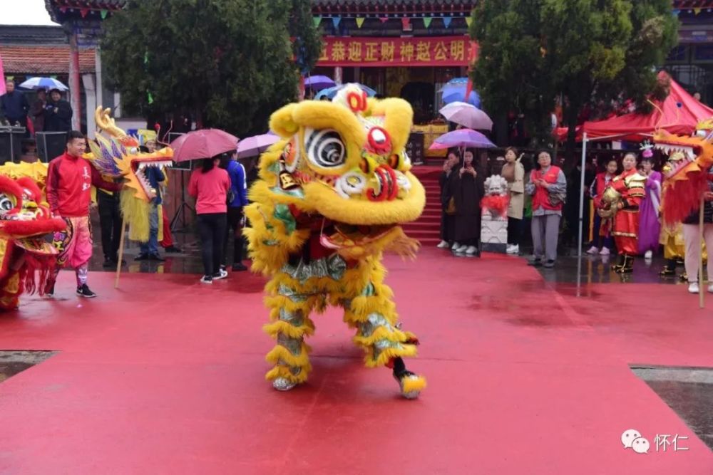 昨天六臺彩開生肖,揭陽舞龍舞獅好熱鬧