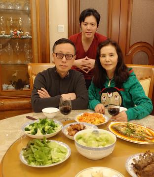 2025今天澳門買什么好,劉強(qiáng)東母親下廚給京東員工做飯